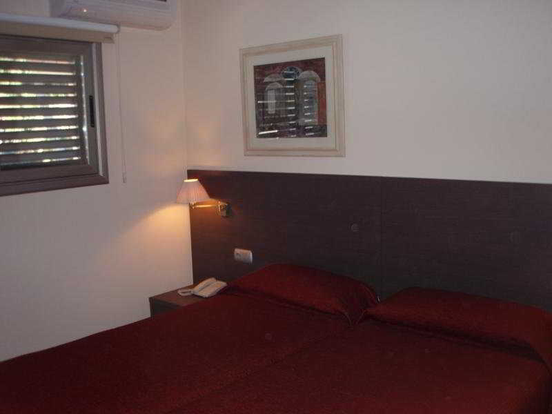 קסטלדפלס Aparthotel Bardon מראה חיצוני תמונה